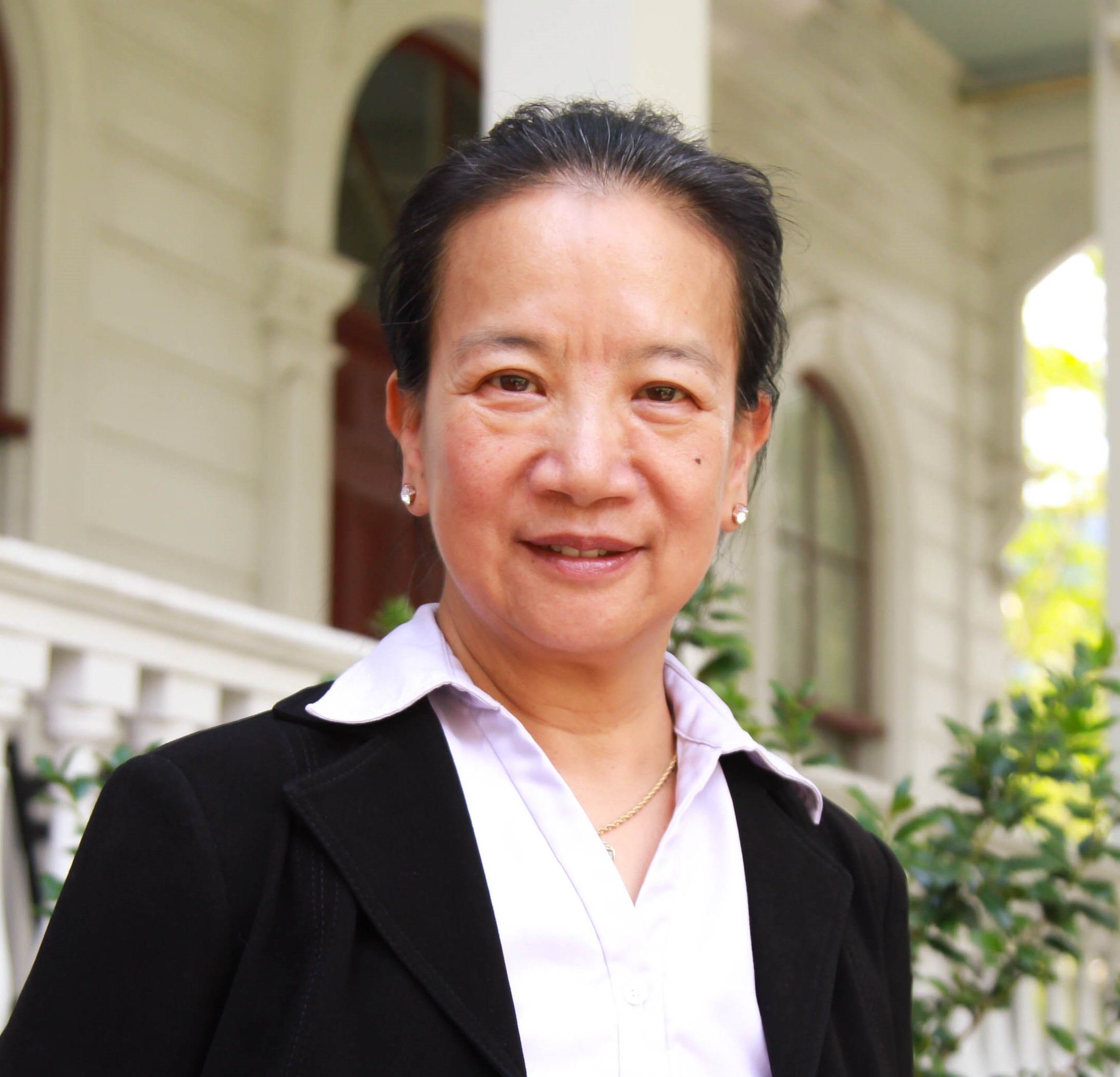 Chunlin Leonhard